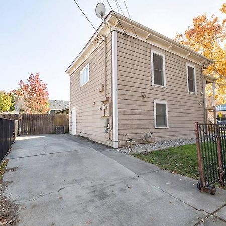 A+ 2 Bedroom Victorian Home Away From Home Sacramento Exterior foto
